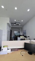 High Street Centre (D6), Office #521086111